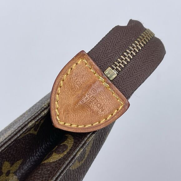 Louis Vuitton Toiletry Monogram Pouch 26 Brown Canvas - Picture 6 of 13